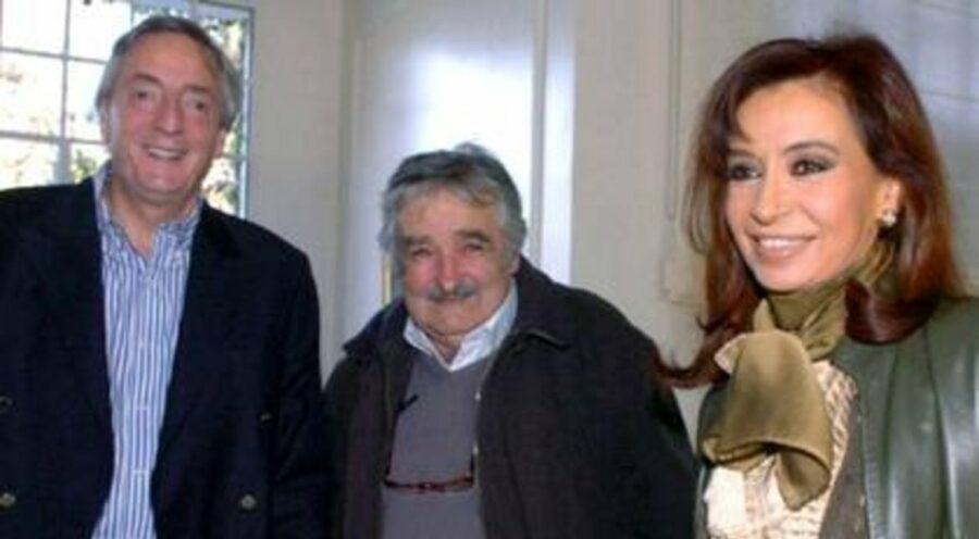 “La vieja y el tuerto”: Pepe Mujica y su relación de idas y vueltas con los Kirchner