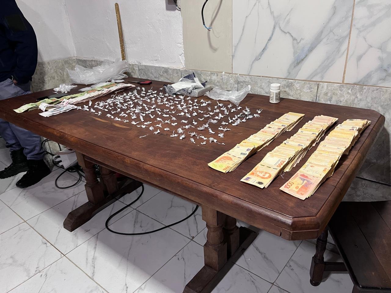 Lucha contra los narcos: allanamiento en b° Mariano Moreno – Portal Móvil