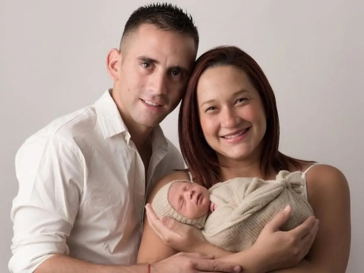La esposa y el hijo de Nahuel Gallo llegaron a la Argentina