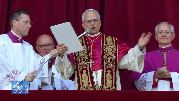 “La paz esté con ustedes”, las primeras palabras de León XIV como nuevo Papa
