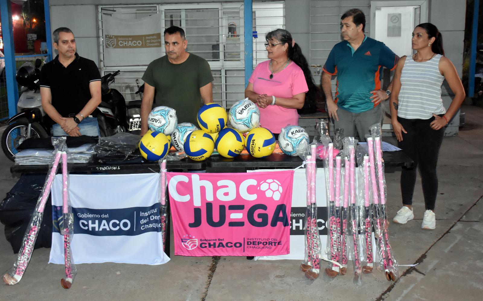 EL INSTITUTO DEL DEPORTE CHAQUEÑO ENTREGÓ ELEMENTOS EN EL PARQUE URBANO TIRO FEDERAL