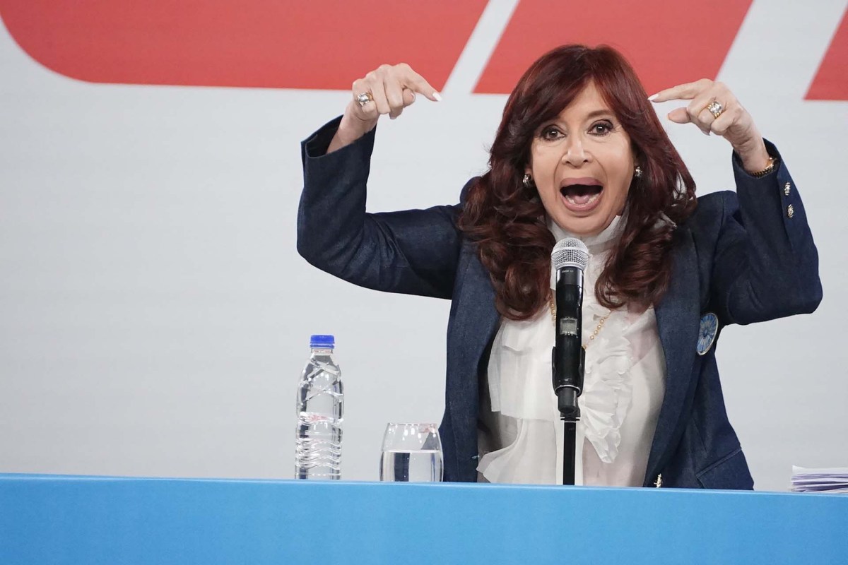 La Justicia pidió que Migraciones refuerce los controles para evitar que Cristina Kirchner salga del país