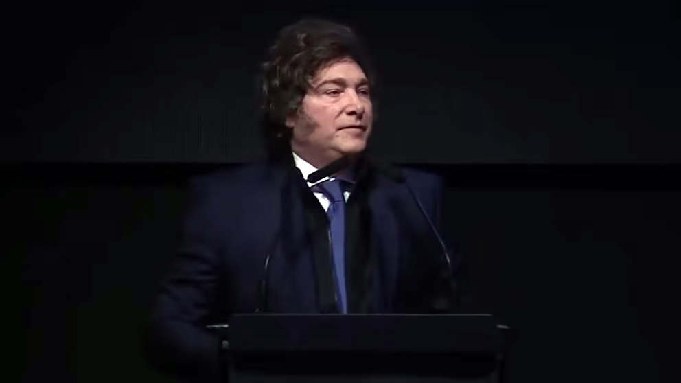 Javier Milei encendió la campaña en Buenos Aires con insultos contra Axel Kicillof