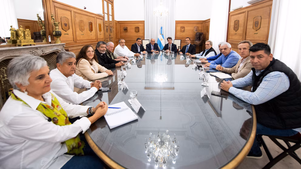 Reforma laboral: la CGT debate su participación en el Consejo de Mayo en plena tensión interna