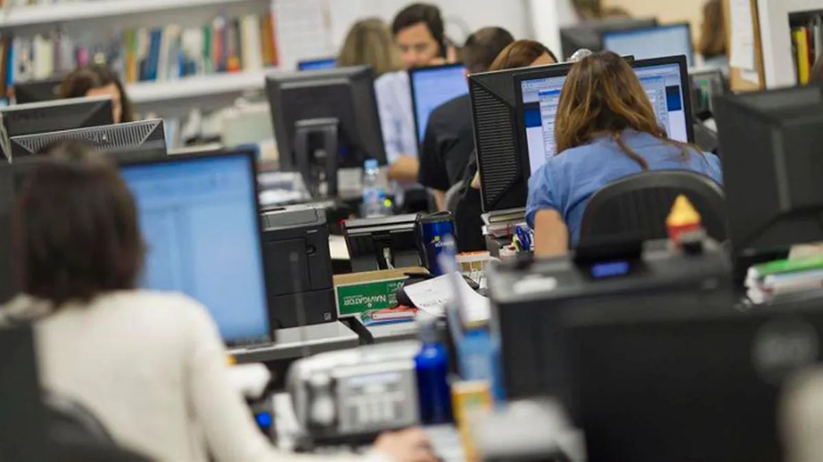 Un decreto de Javier Milei eliminará un beneficio clave para los empleados públicos