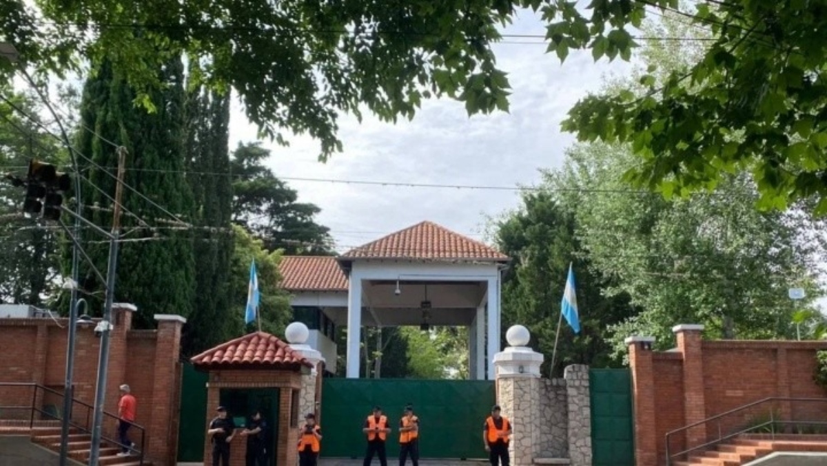 Una mujer dijo que dejó una bomba en la Quinta de Olivos y se activó el operativo policial