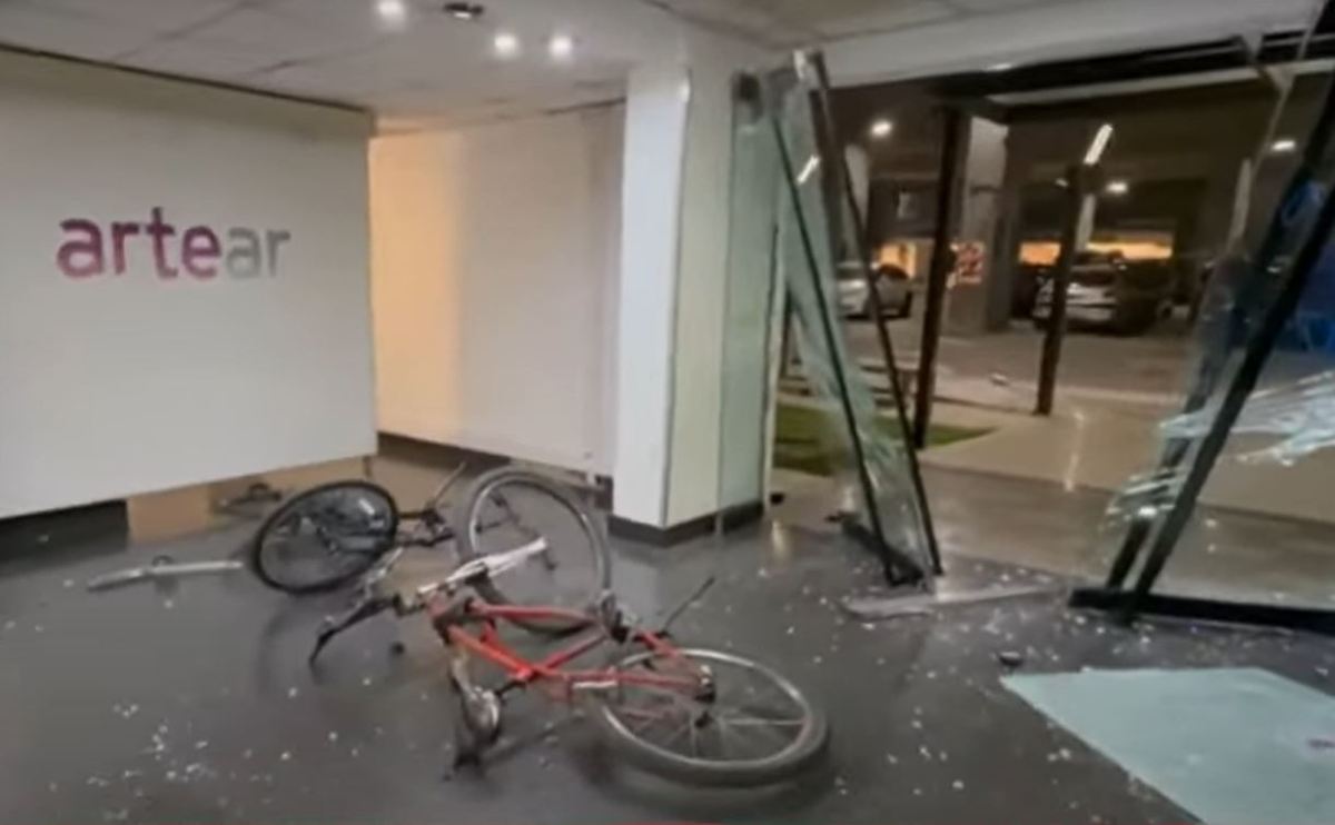 Video: militantes kirchneristas entraron a TN y causaron destrozos