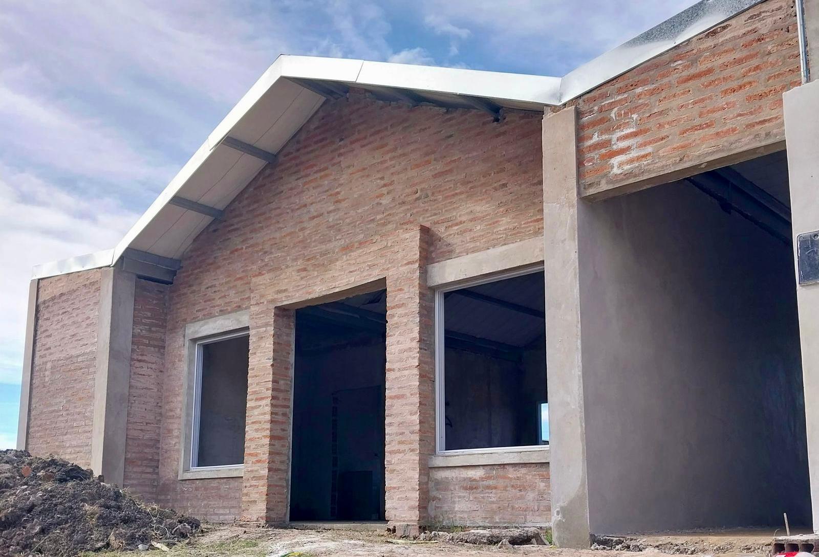 EL INSTITUTO DE VIVIENDA Y UN SIGNIFICATIVO APORTE PARA LA CONSTRUCCIÓN DE UN CENTRO DE JUBILADOS DE FONTANA EL INSTITUTO DE VIVIENDA Y UN SIGNIFICATIVO APORTE PARA LA CONSTRUCCIÓN DE UN CENTRO DE JUBILADOS DE FONTANA