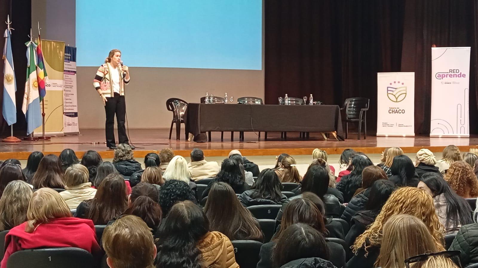 PROGRAMA APRENDO LEYENDO: EN SÁENZ PEÑA, DIRECTORES Y SUPERVISORES DE ESCUELAS PRIMARIAS PARTICIPARON DE ENCUENTRO DE CAPACITACIÓN