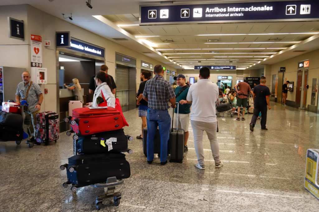 El Gobierno evalúa un IVA diferencial para potenciar el turismo en el país