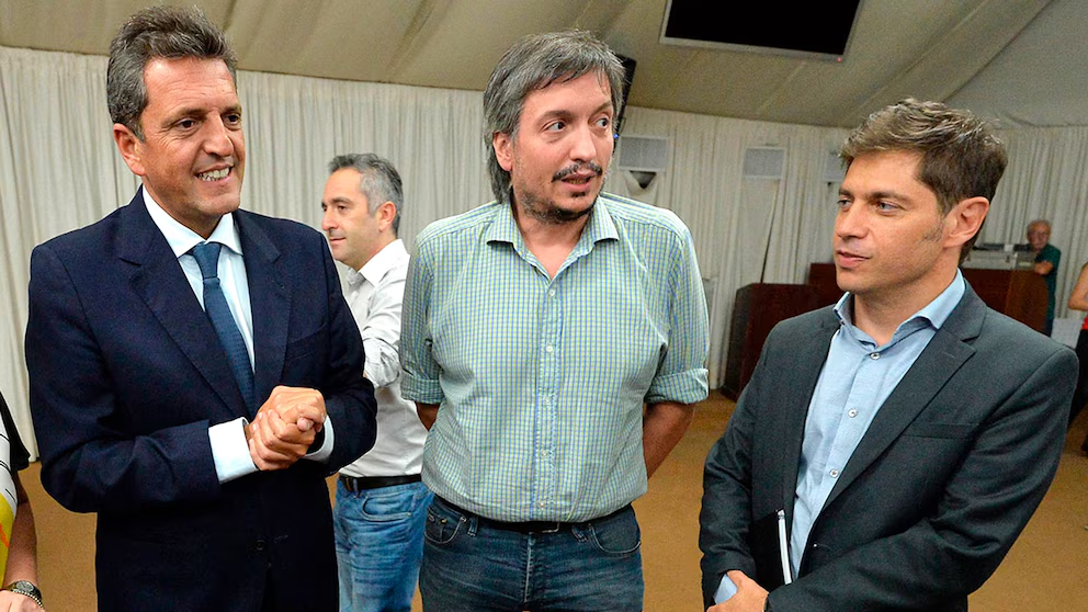 Kicillof, Massa y Máximo Kirchner sellaron la unidad peronista con el nombre “Fuerza Patria”