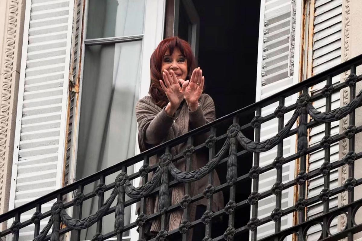 El fiscal general pidió que Cristina Fernández de Kirchner cambie de lugar su prisión domiciliaria