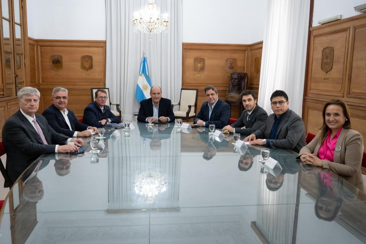 El Gobierno busca recomponer la relación con las provincias tras señales de tensión en el Congreso