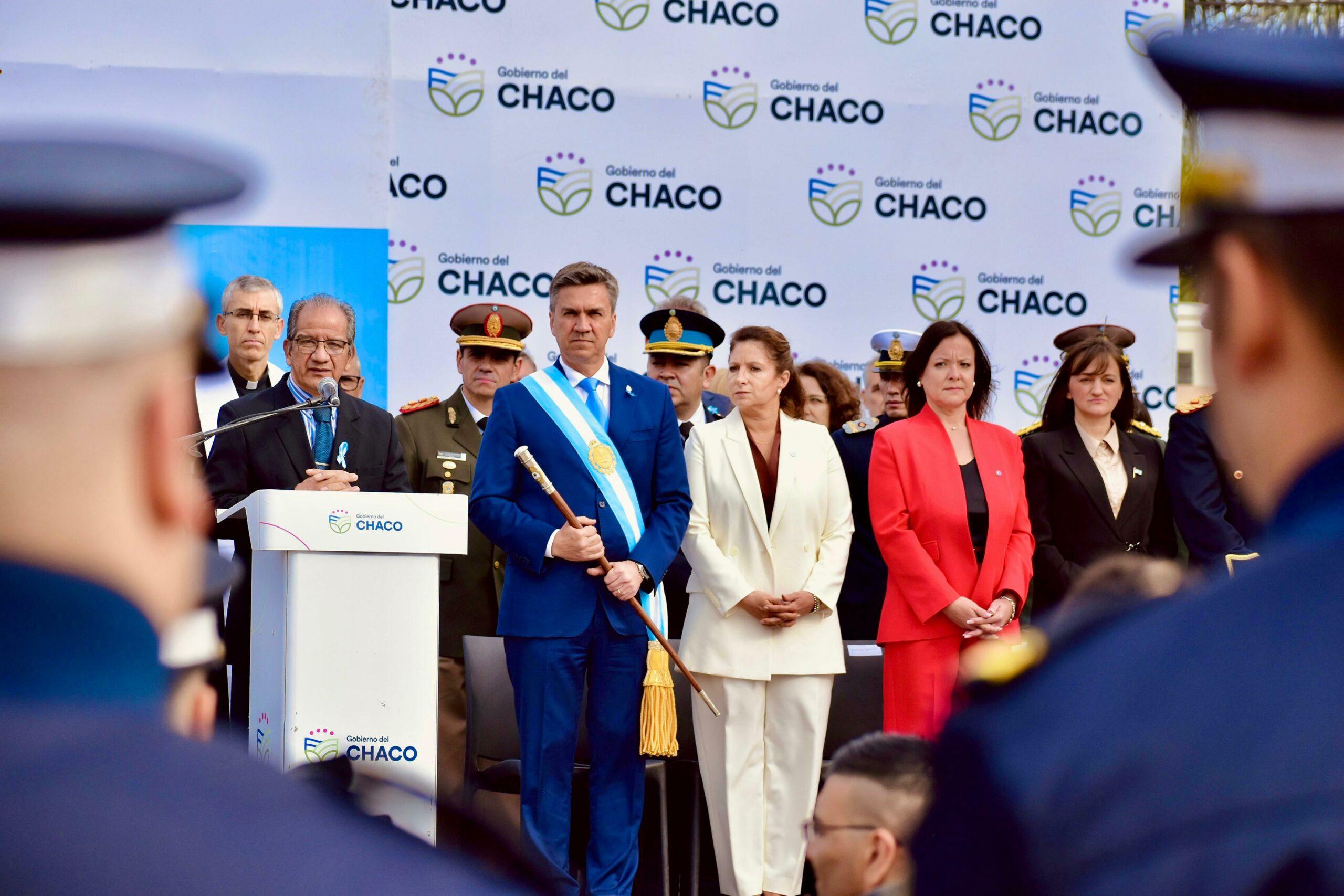 TRES ISLETAS: EL GOBERNADOR ZDERO ACOMPAÑÓ EL ACTO CENTRAL POR EL DÍA DE LA INDEPENDENCIA ARGENTINA