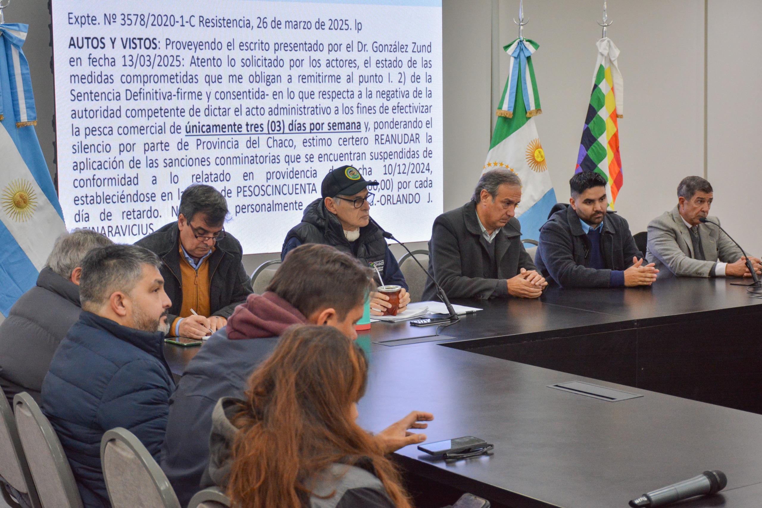 PRODUCCIÓN SE REUNIÓ CON PESCADORES COMERCIALES PARA INFORMAR SOBRE LA NORMATIVA VIGENTE