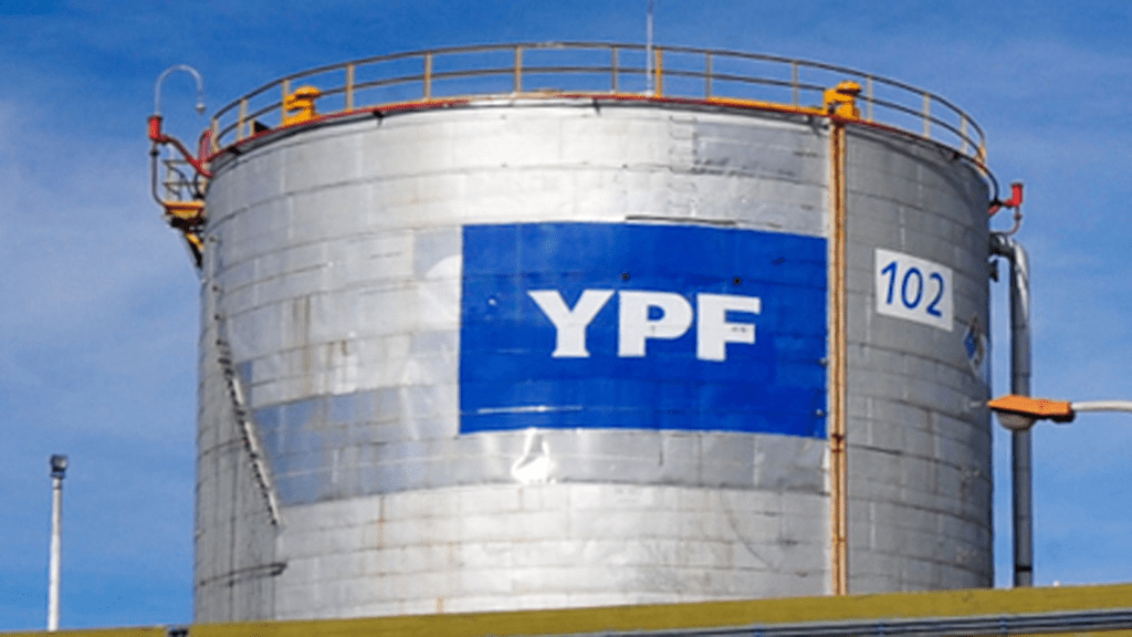 YPF: una Cámara de Apelaciones de Nueva York suspendió la entrega de acciones