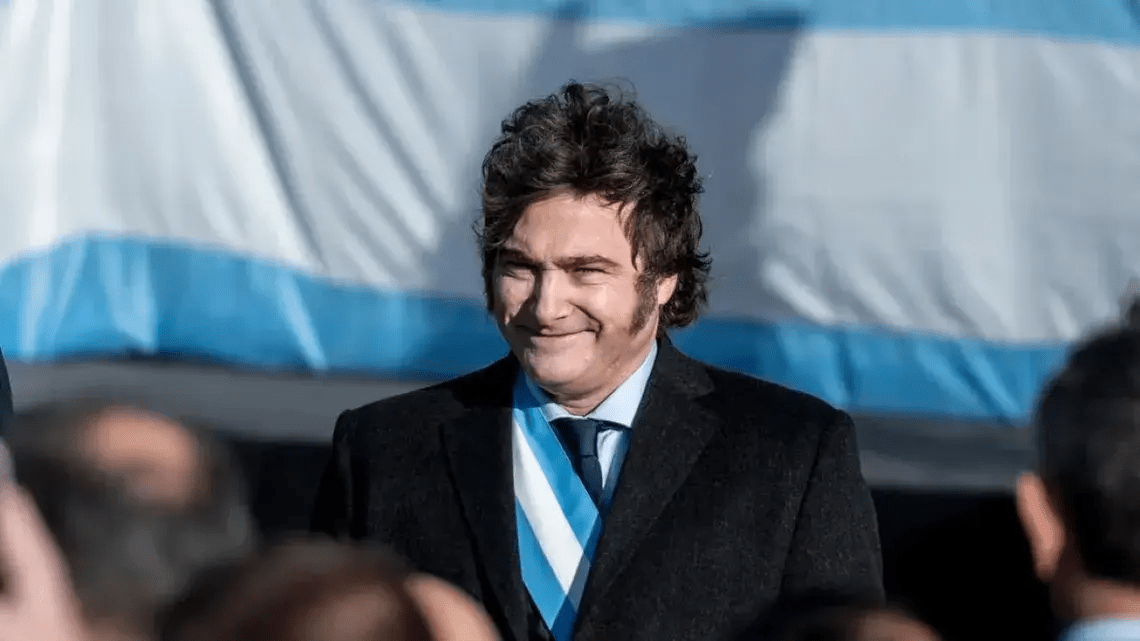 Javier Milei suspendió el viaje a Tucumán por la niebla: solo iban tres gobernadores